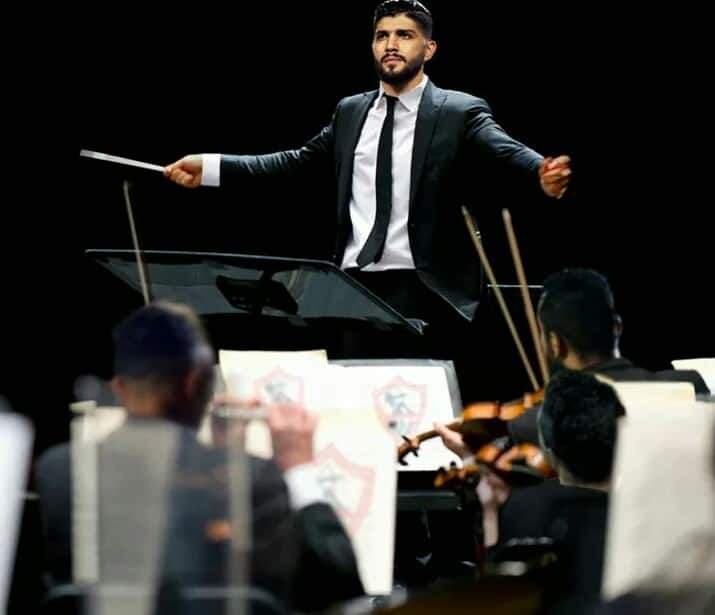 المايسترو يقود الأوركسترا البيضاء للعزف علي الصدارة من جديد