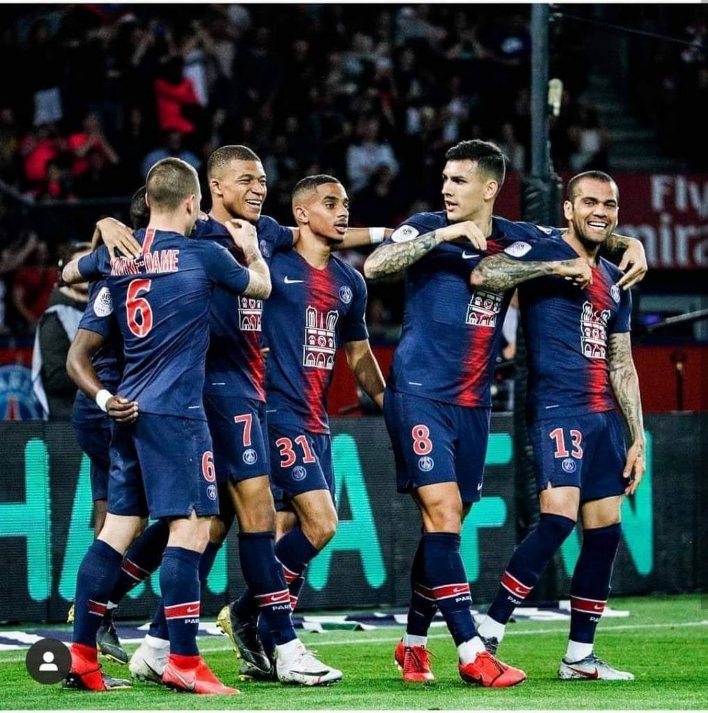 لفته طيبه باريس سان جيرمان