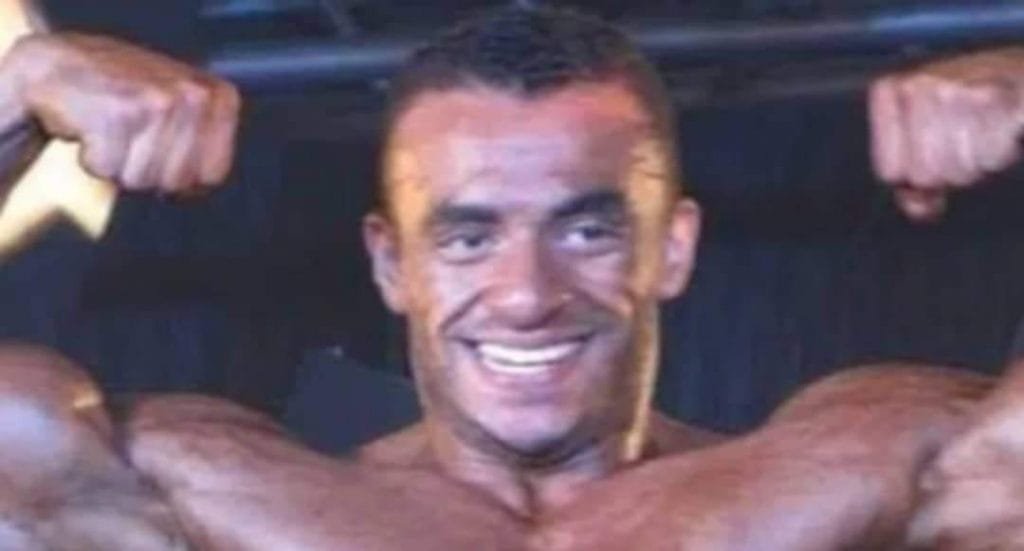 بطل كمال الأجسام المصري الشاب هشام محمد يحصل علي الذهبيه