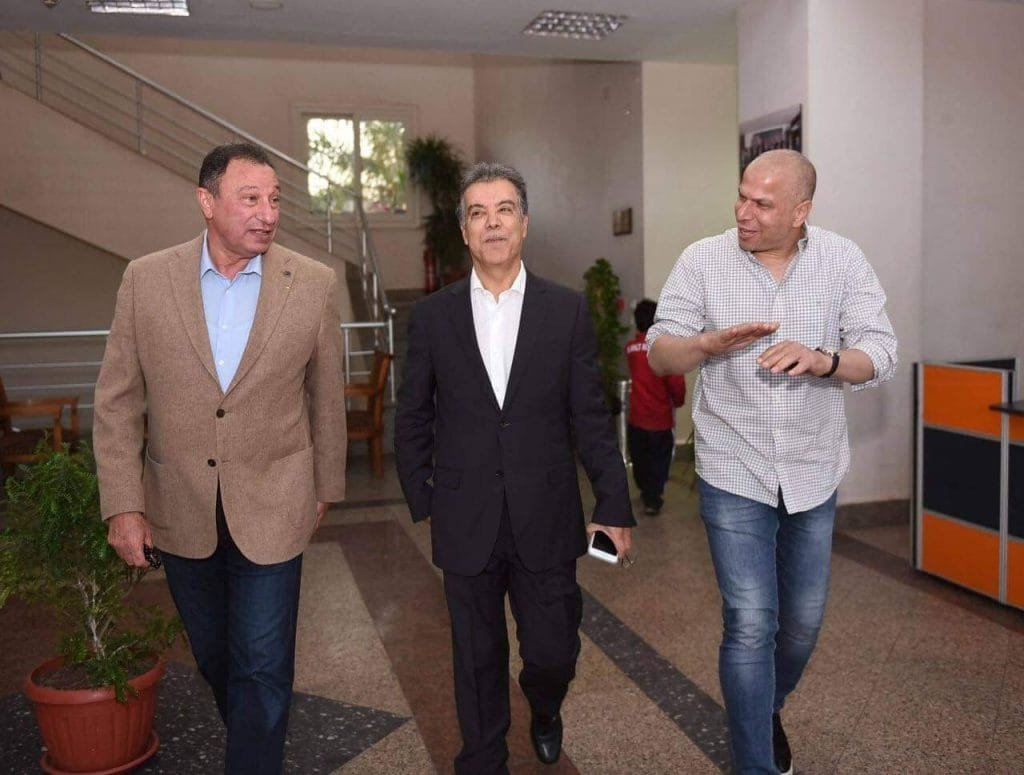 الكابتن الخطيب يستقبل طارق دياب نجم الكرة التونسية