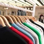 مميزات نشاط تجارة الملابس والاحذية بالجملة