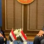 وزير الخارجية يؤكد دعم مصر لوحدة اليمن واستقرار البحر الأحمر خلال لقائه بالزنداني
